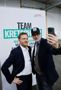 Michael Kretschmer und Christian Fischer machen ein Selfi